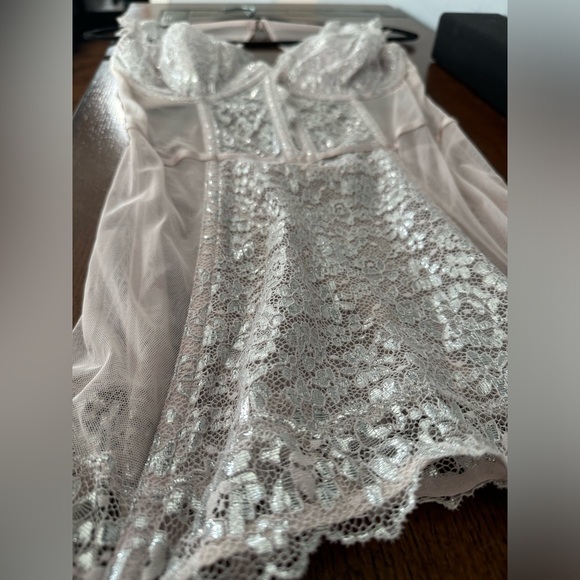 VS NWOT SZ 36D lingerie - Picture 5 of 5